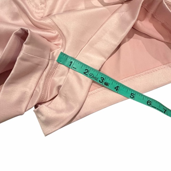 Express Light Pink Belted Satin Dress Shorts - Size 6 - Picture 10 of 13